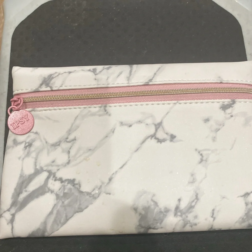 IPSY make up bag, lite pink and gray.